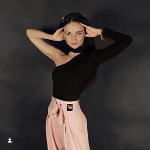 Open arm body